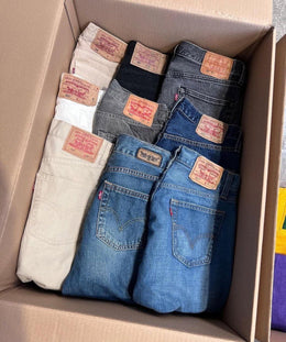 Capi vintage di brand selezionati per rivenditori